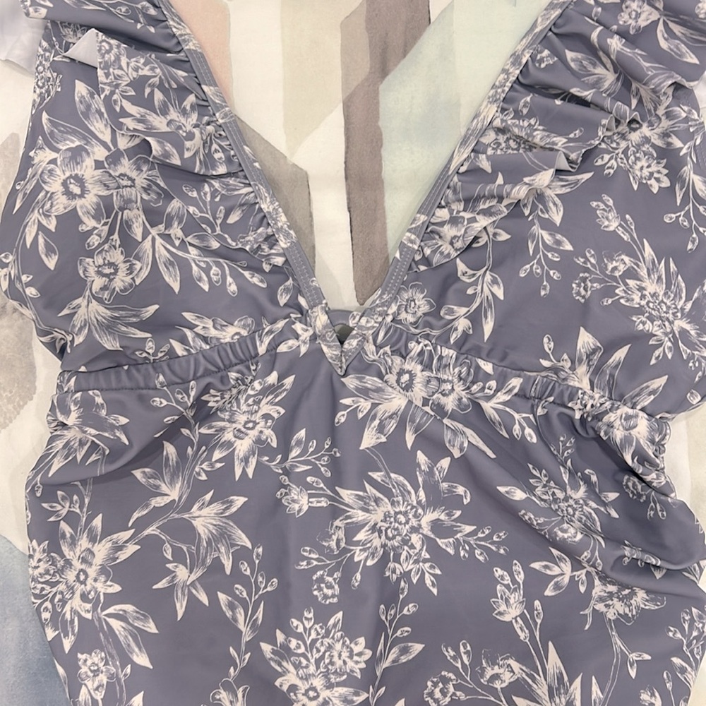 Blue and white floral maternity one piece bathing suit with ruffles - Picture 3 of 10